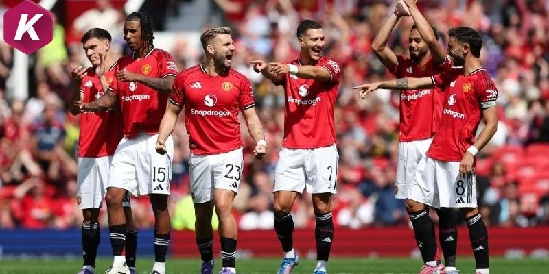 Manchester United phải đưa ra nhiều sự lựa chọn